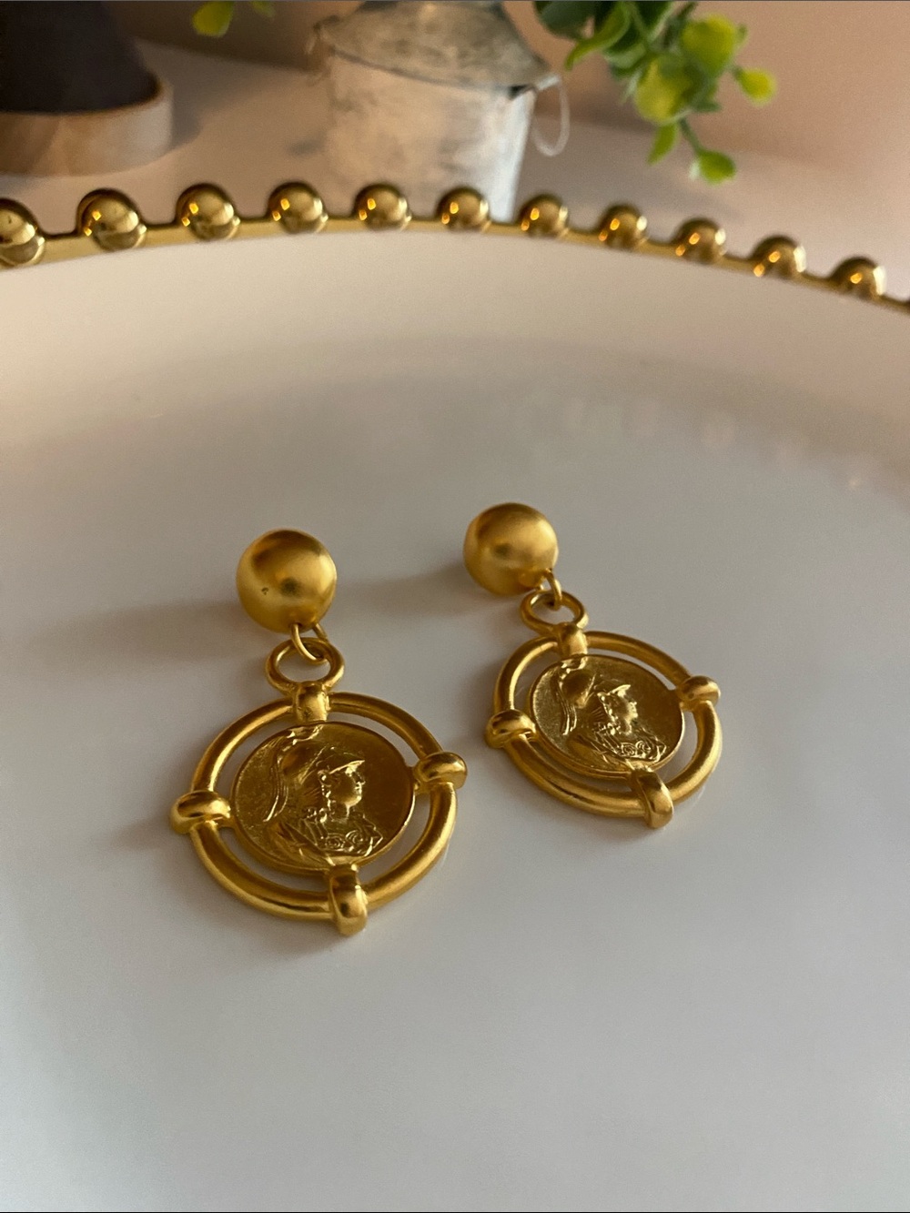 VTG Matte Gold Coin Drop Earrings